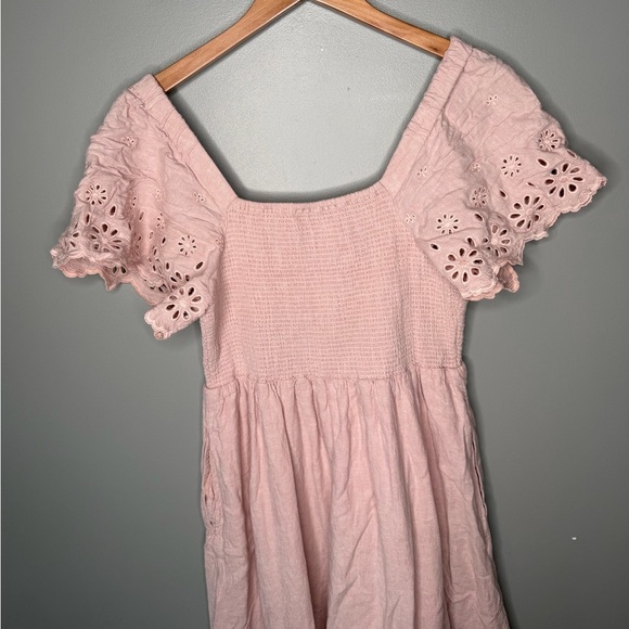 Madewell Linen-Blend Eyelet-Sleeve Lucie Smocked Midi Dress - Wisteria Dove - Picture 9 of 13